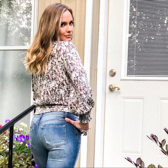 Groundbreaking Animal Print Front Tie Top - Picture 3 of 6